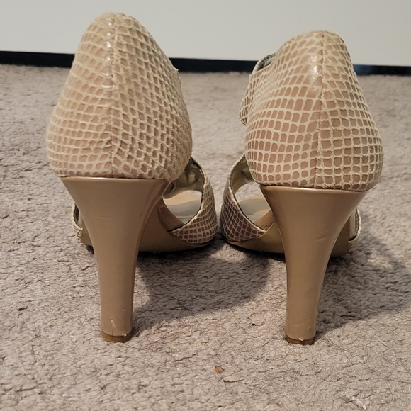 Anne Klein heels - Picture 3 of 5